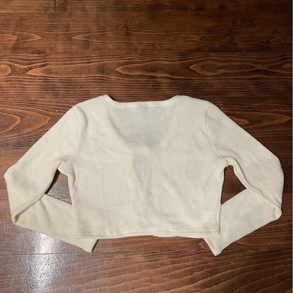 Long sleeve Tie Top- Ivory L - Picture 2 of 3